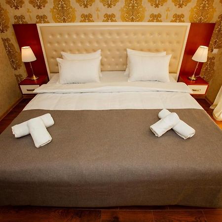 Holiday Lux Sea Towers Batumi Exterior foto