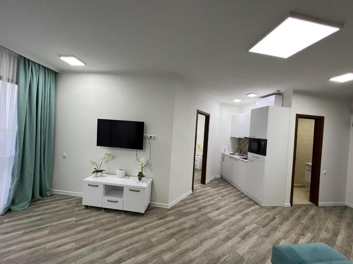 Holiday Lux Sea Towers Batumi Exterior foto