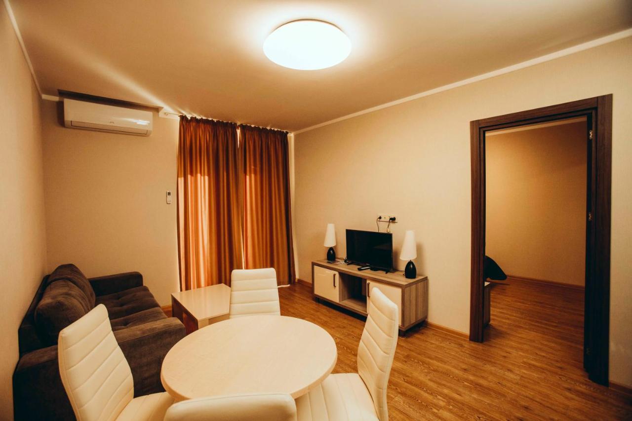 Holiday Lux Sea Towers Batumi Exterior foto