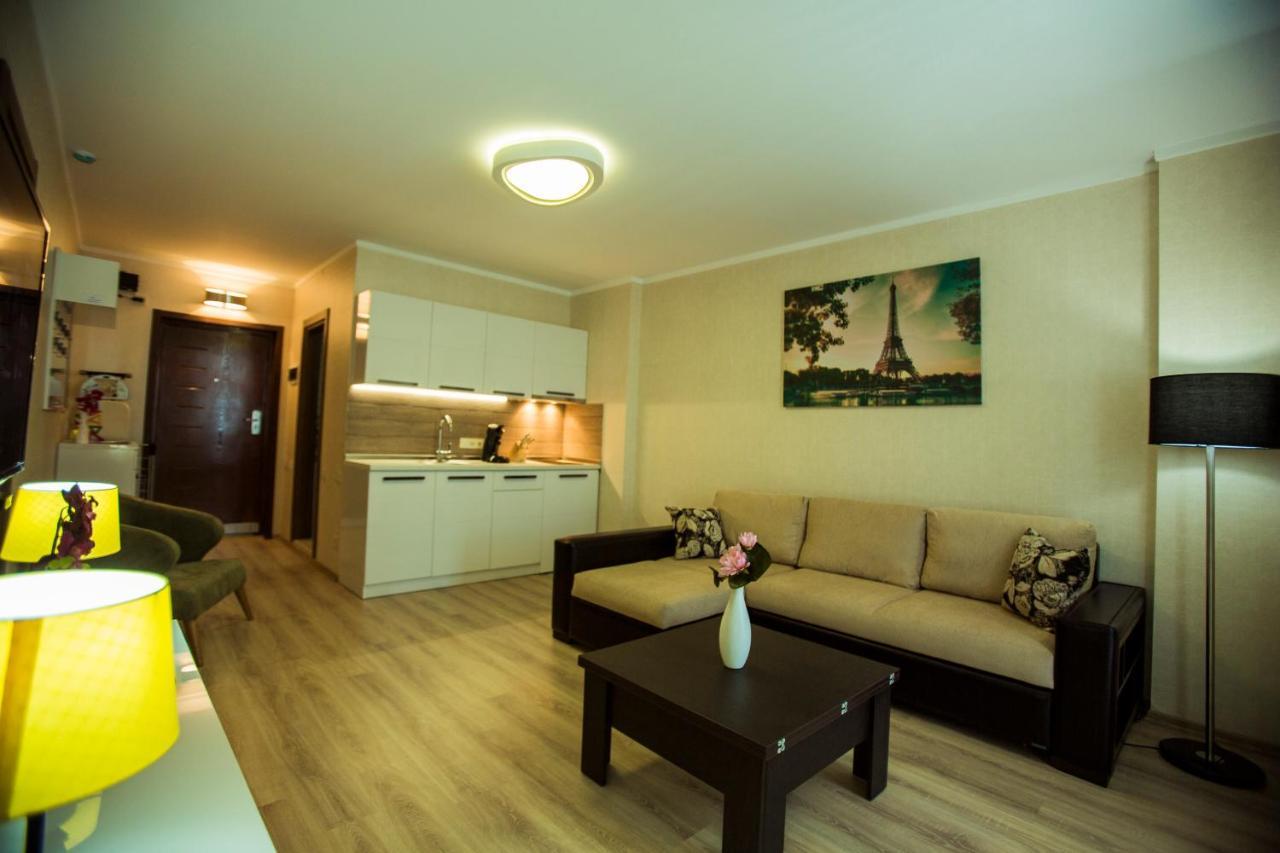Holiday Lux Sea Towers Batumi Exterior foto