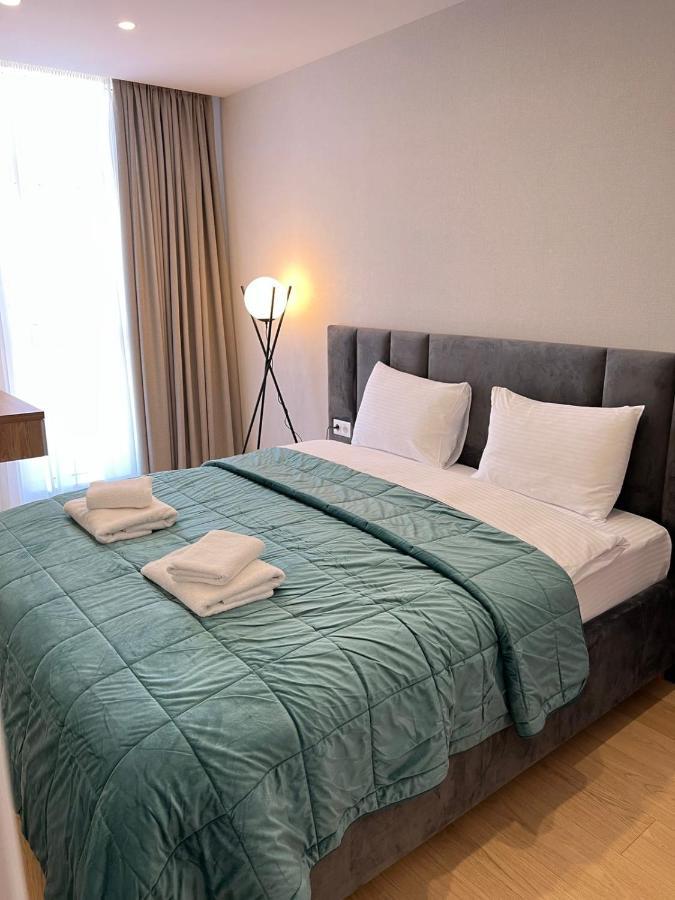 Holiday Lux Sea Towers Batumi Exterior foto