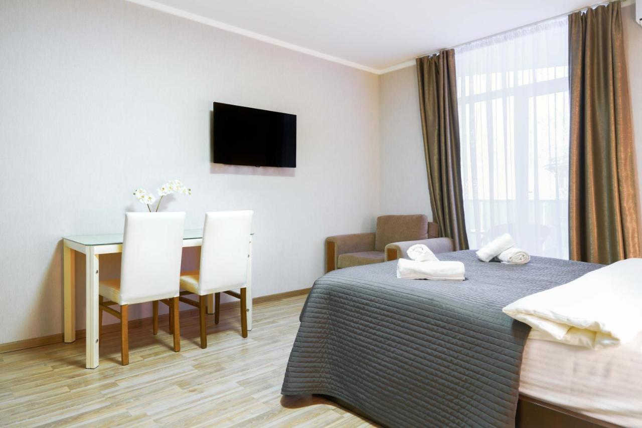 Holiday Lux Sea Towers Batumi Exterior foto